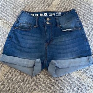 High waisted super Stretchy shorts